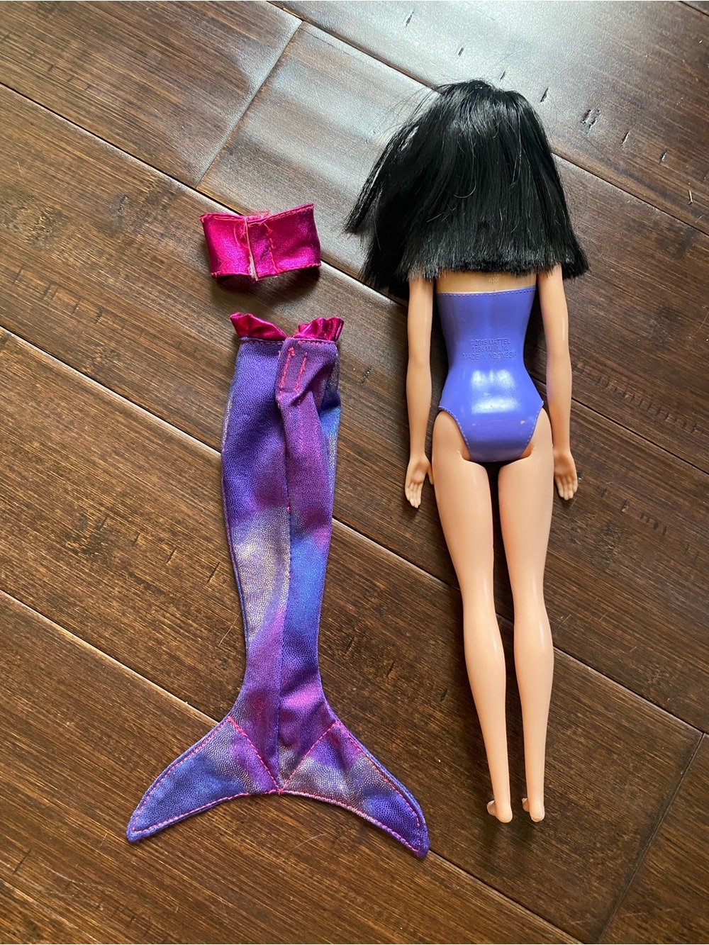 2 Swim Barbies with 2 mermaid outfits - Picture 6 of 14